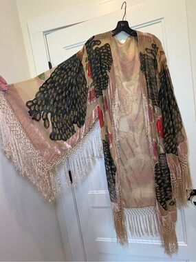 Fringed Floral Peacock Print Kimono Robe - Blush